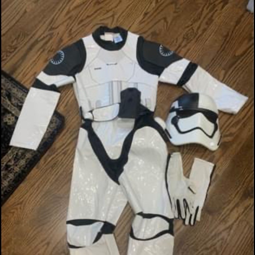 ❌SOLD❌Disney Stormtrooper costume 9-10